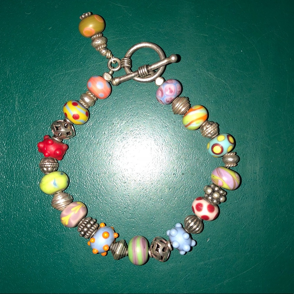 Handmade artisan glass bead bracelet like new!